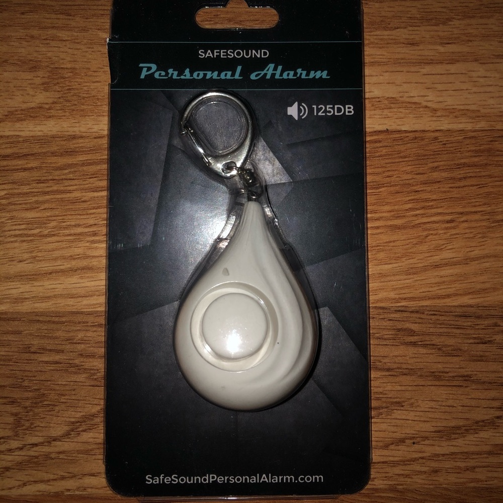 SAFESOUND Personal Alarm Keychain